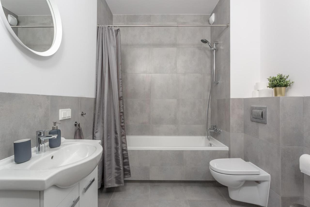 Warsaw City Comfort Apartments Bagian luar foto